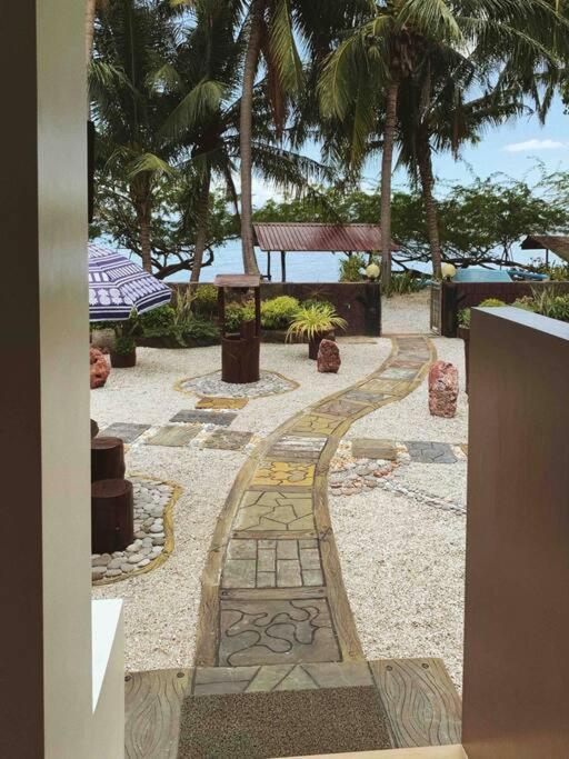 Beach Getaway Studio Villa In Lobo Екстериор снимка