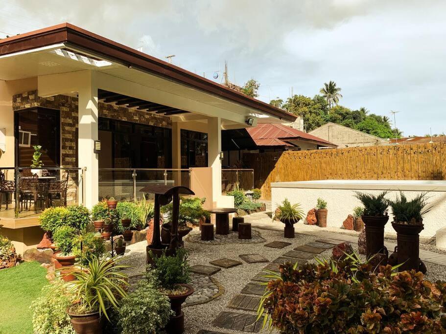 Beach Getaway Studio Villa In Lobo Екстериор снимка
