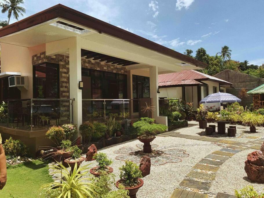 Beach Getaway Studio Villa In Lobo Екстериор снимка